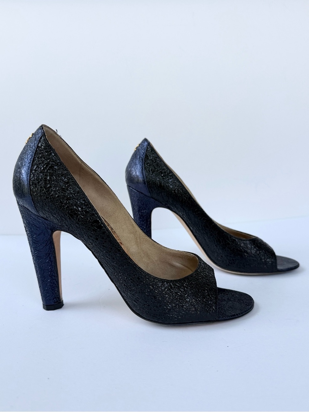 CHANEL Metallic Navy & Black Textured Peep-Toe Pumps Interlocking Gold CC Size 8 - Picture 4 of 14